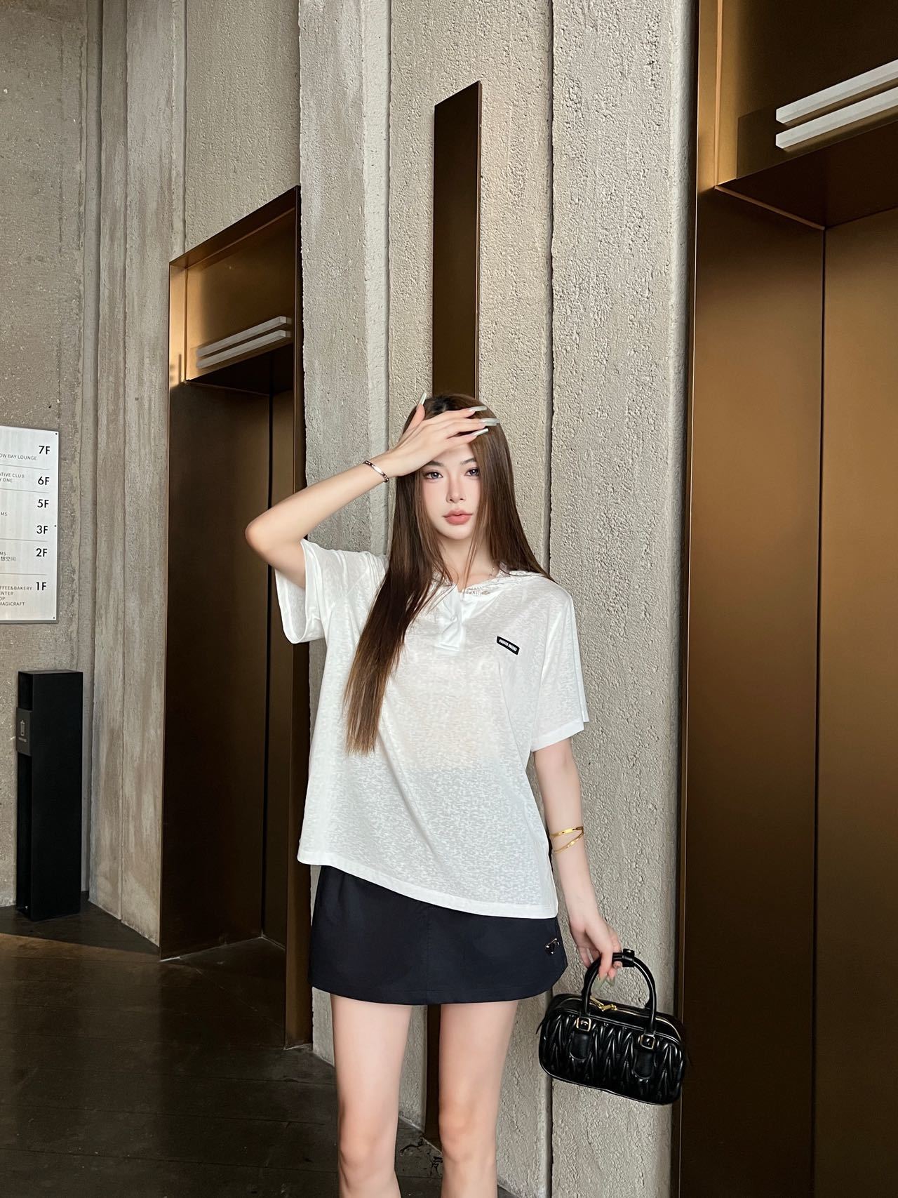 [MiuMiu] 미우미우 26SS 레이스 후드 반팔 티셔츠 의류