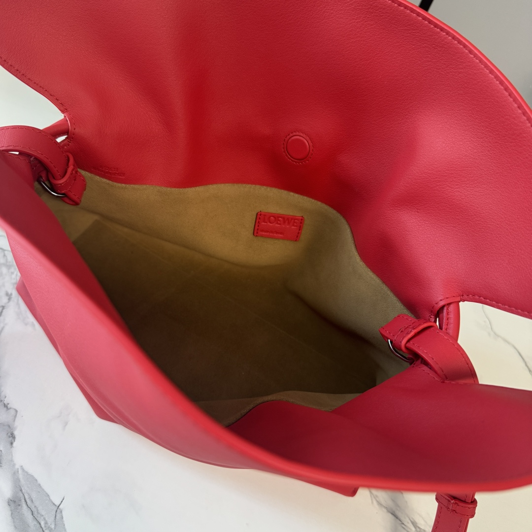 Loewe 로에베 플라멩코(Flamenco) 나파 가죽 미디엄 백 가방 복제