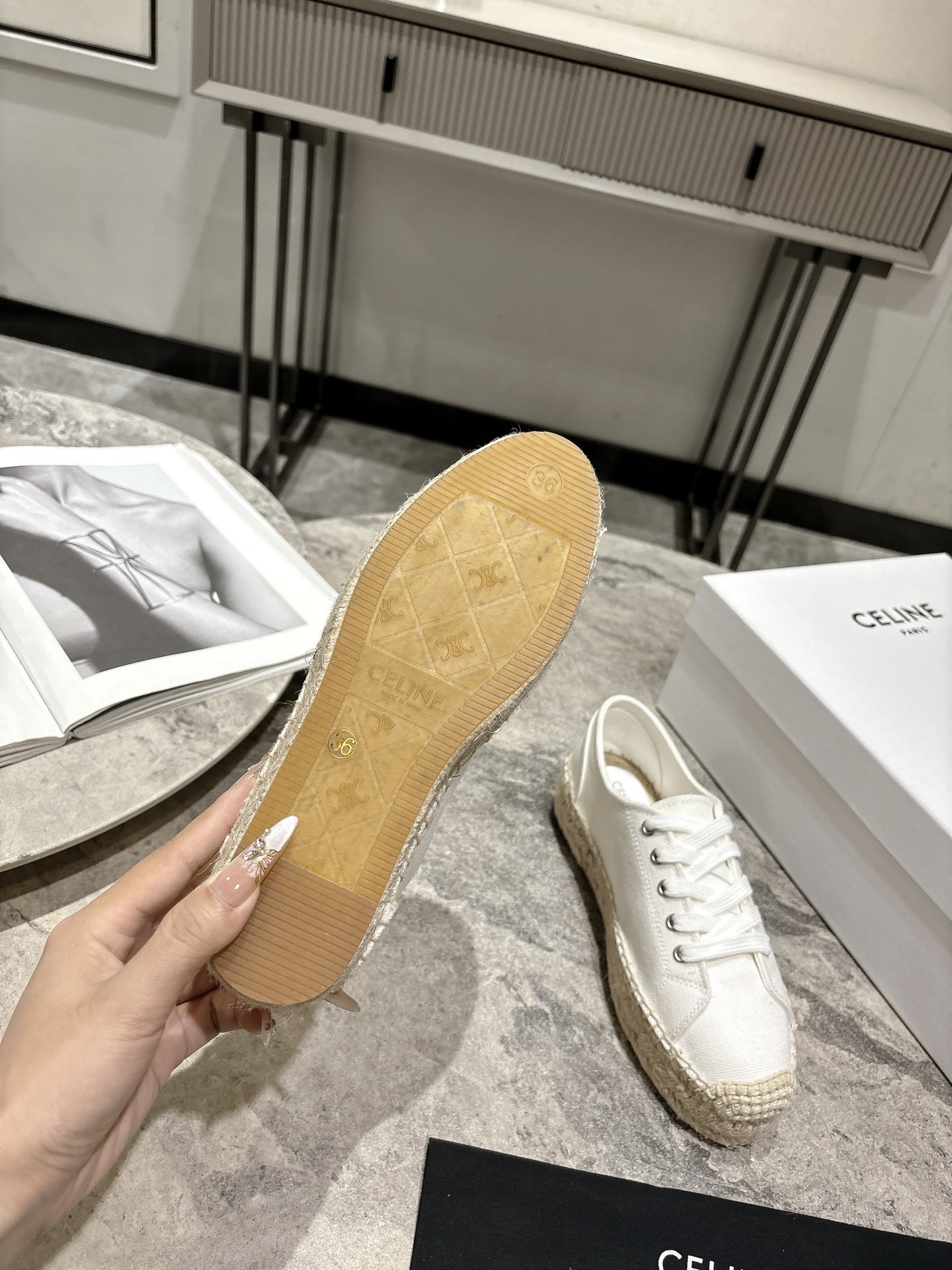 셀린느(CELINE) 스트라이프 에스파드류 레이스업 슈즈 신발