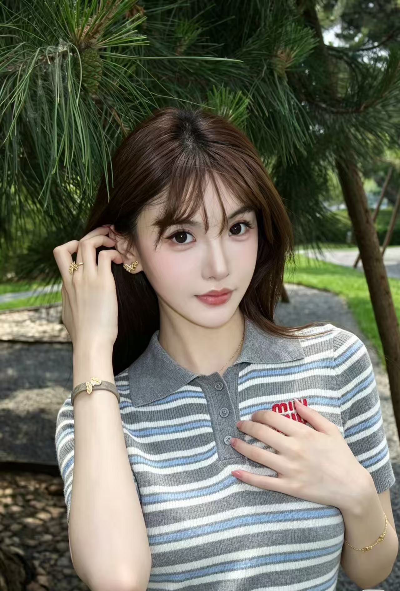 [MiuMiu] 미우미우 스트라이프 니트 폴로 카라 반팔 티셔츠 의류