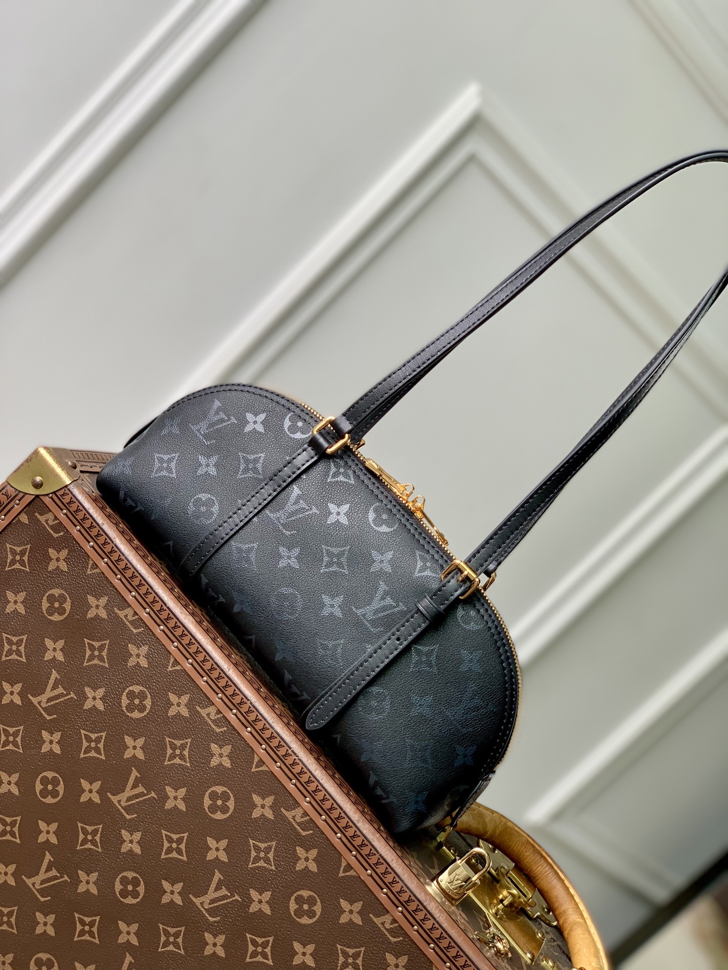 Louis Vuitton Squire East-West LV 루이비통 숄더백 가방