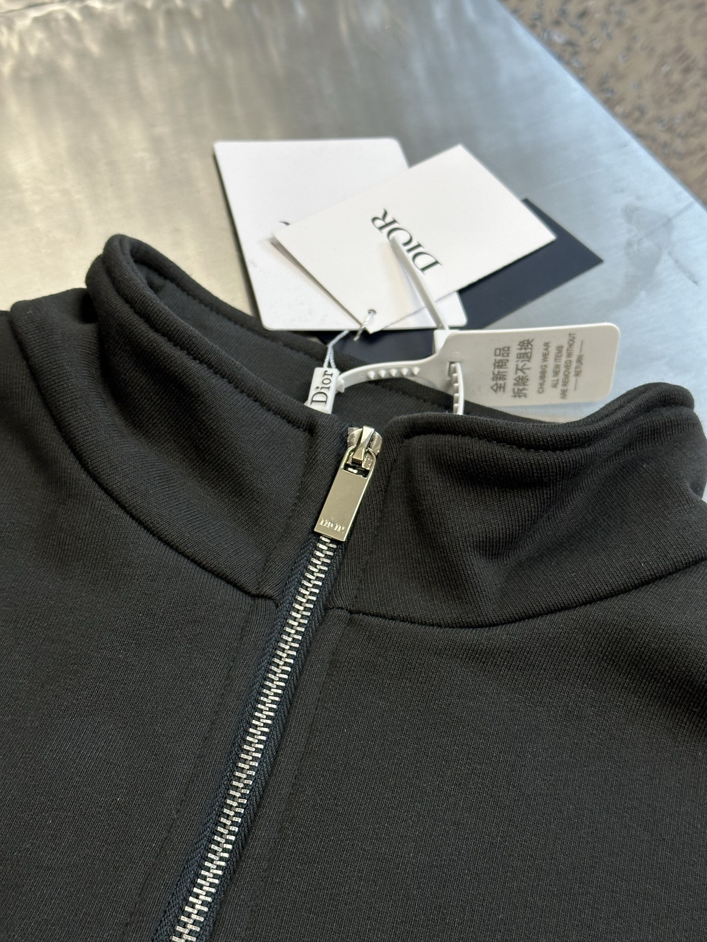 디올(DIOR) Diorling 플로킹 하프집업 스웨트셔츠 상의 의류