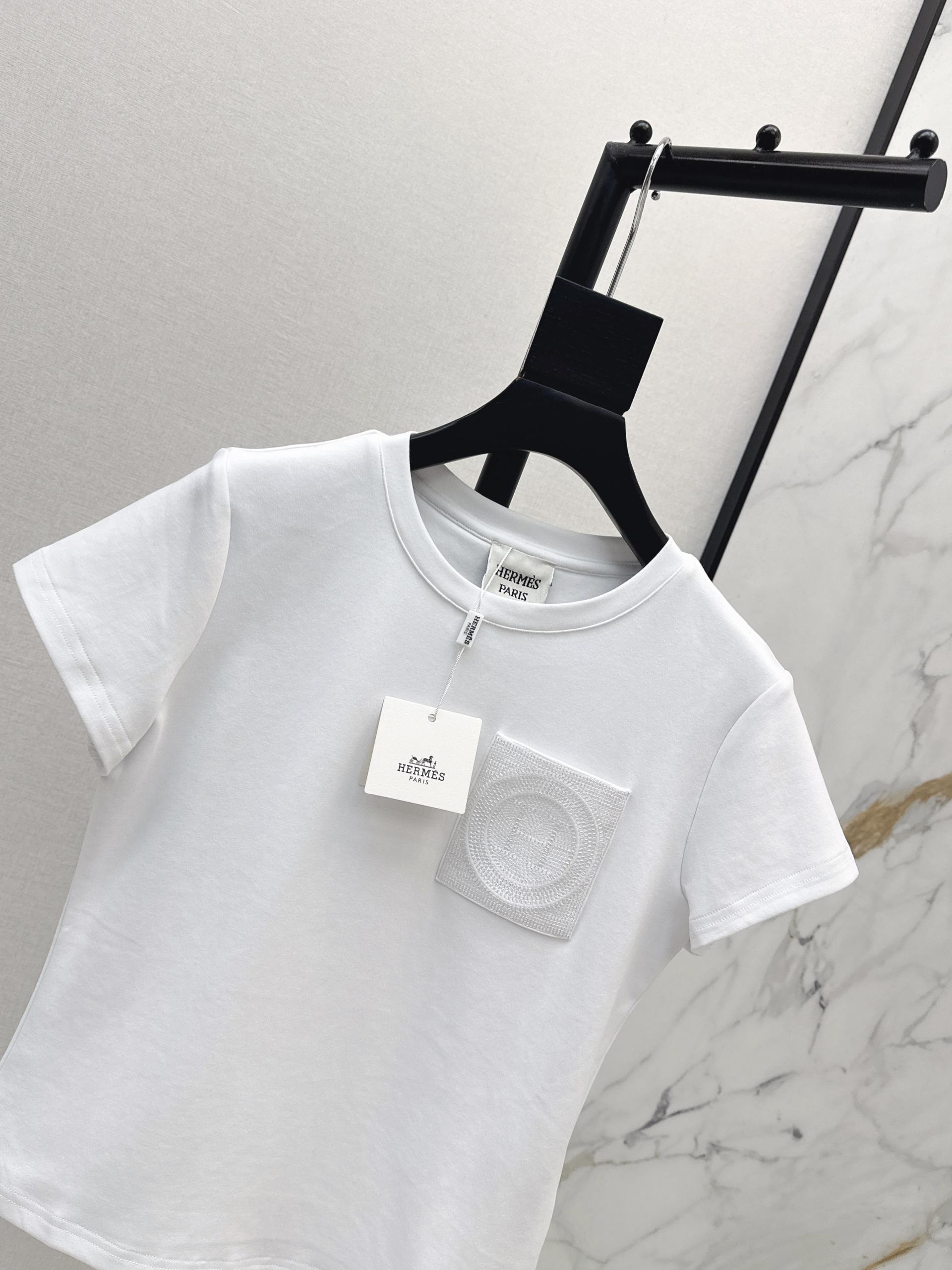 [Hermes] 에르메스 26SS 크롭 슬림핏 반팔 티셔츠 의류