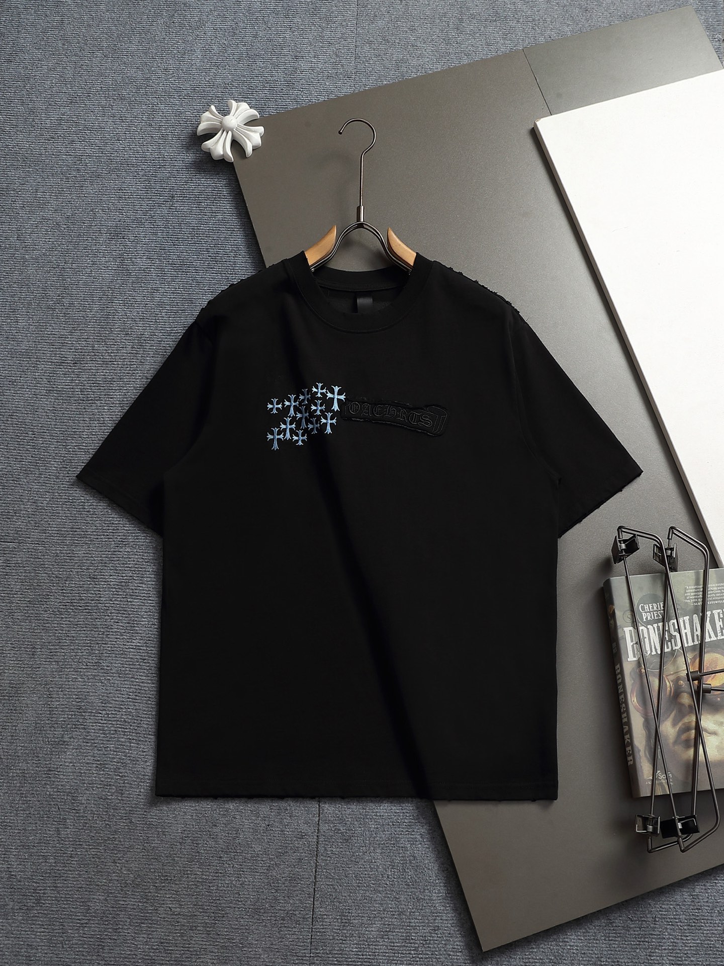 크롬하츠(CHROME HEARTS) 크로스 패치 자수 반팔 티셔츠 상의 의류