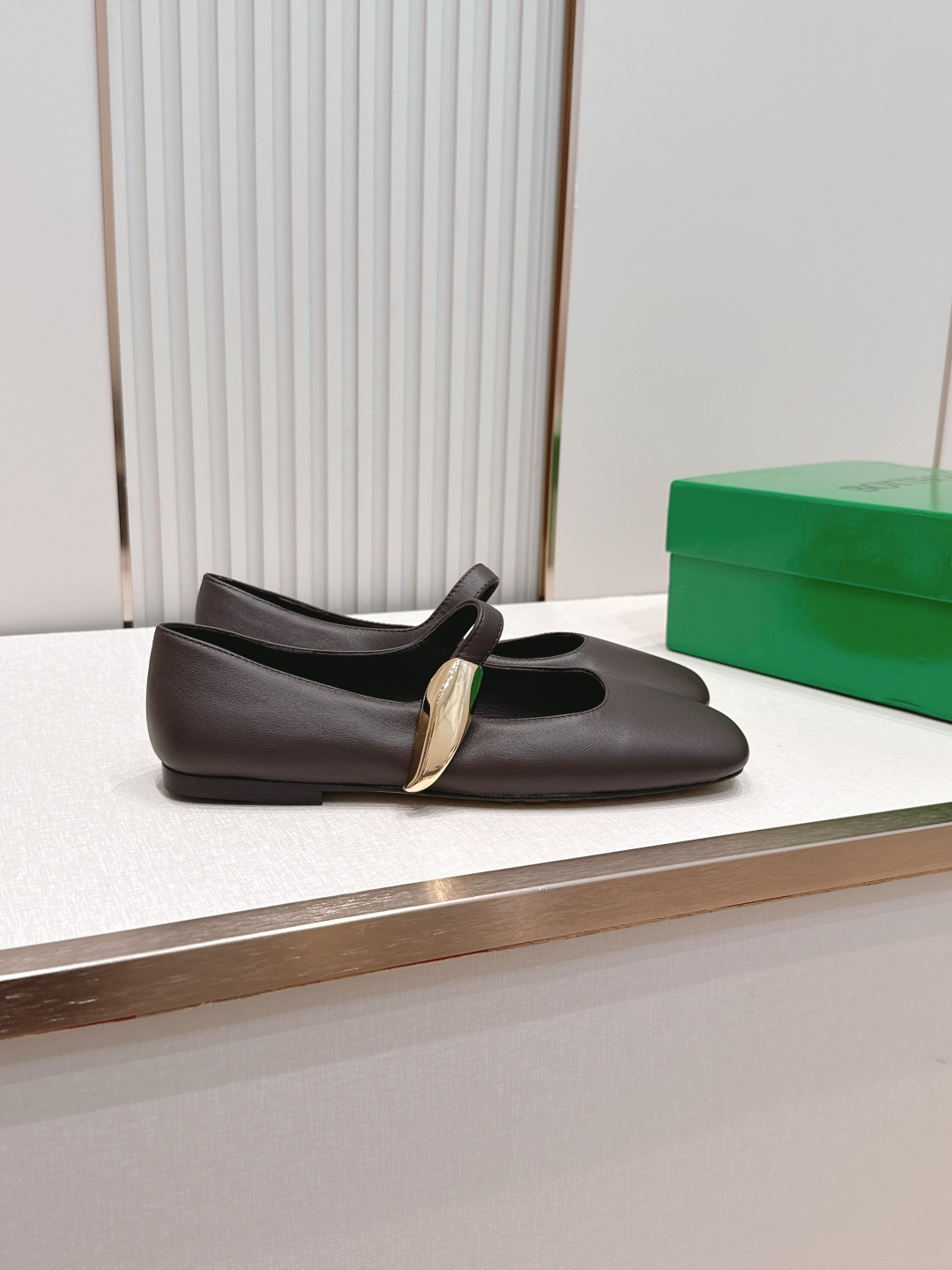 보테가 베네타(BOTTEGA VENETA) 샬롯 메리제인 플랫 발레 슈즈 신발