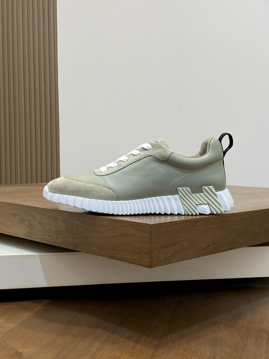 [Hermes] 에르메스 바운싱(Bouncing) 프리미엄 카프스킨 & 고트스킨 스니커즈 신발