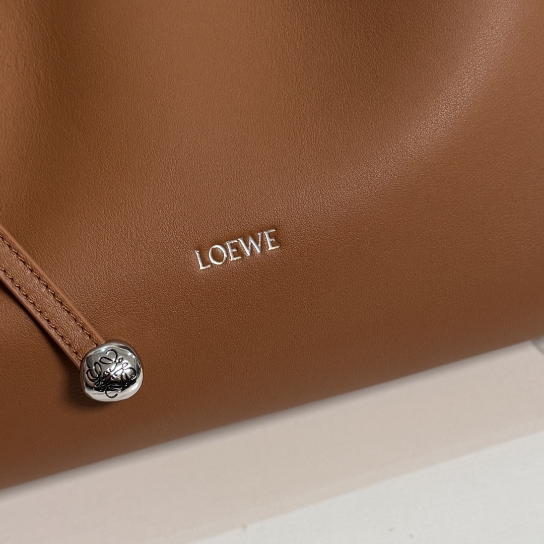 [LOEWE] 로에베 미디엄 스무스 카프스킨 스카프 백 가방 / BA603
