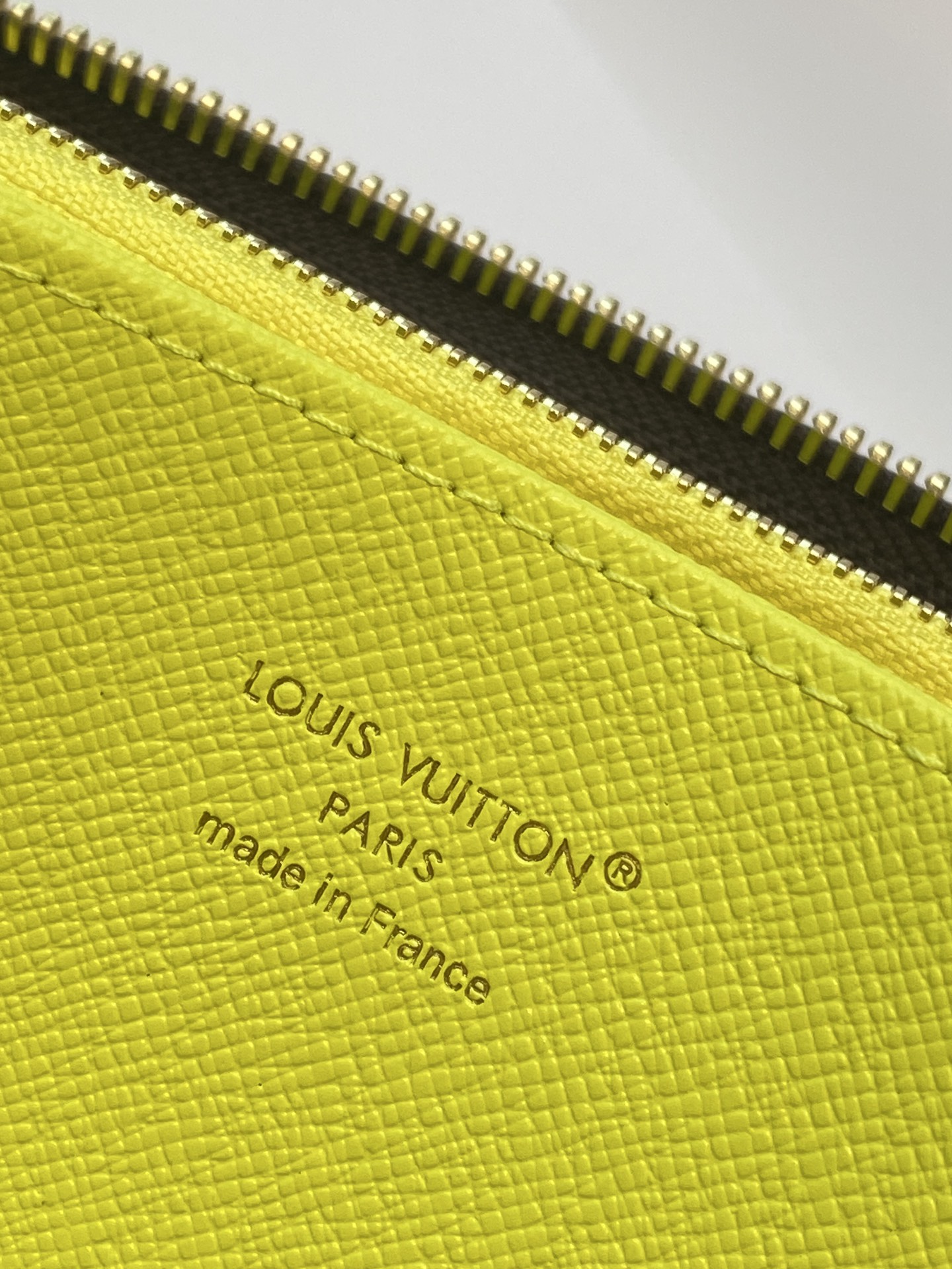 [Louis Vuitton] LV 루이비통 모노그램 Zippy 지피 월릿 (레몬 옐로우) 장지갑