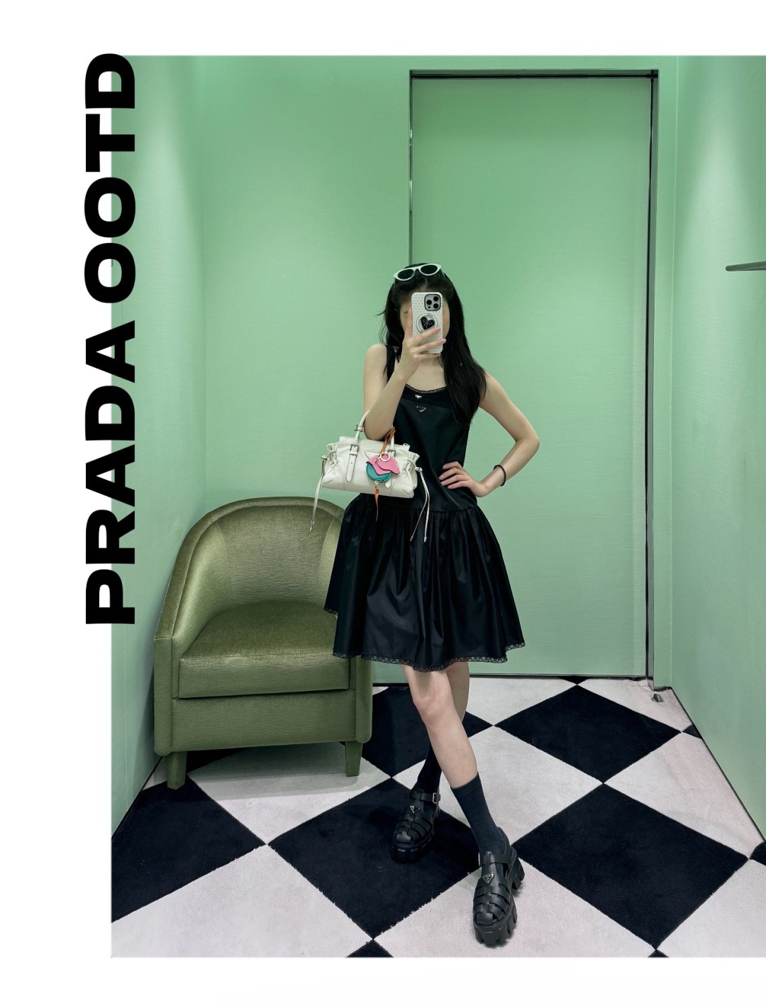 프라다(PRADA) 삼각 로고 레이스 나일론 슬립 원피스 의류