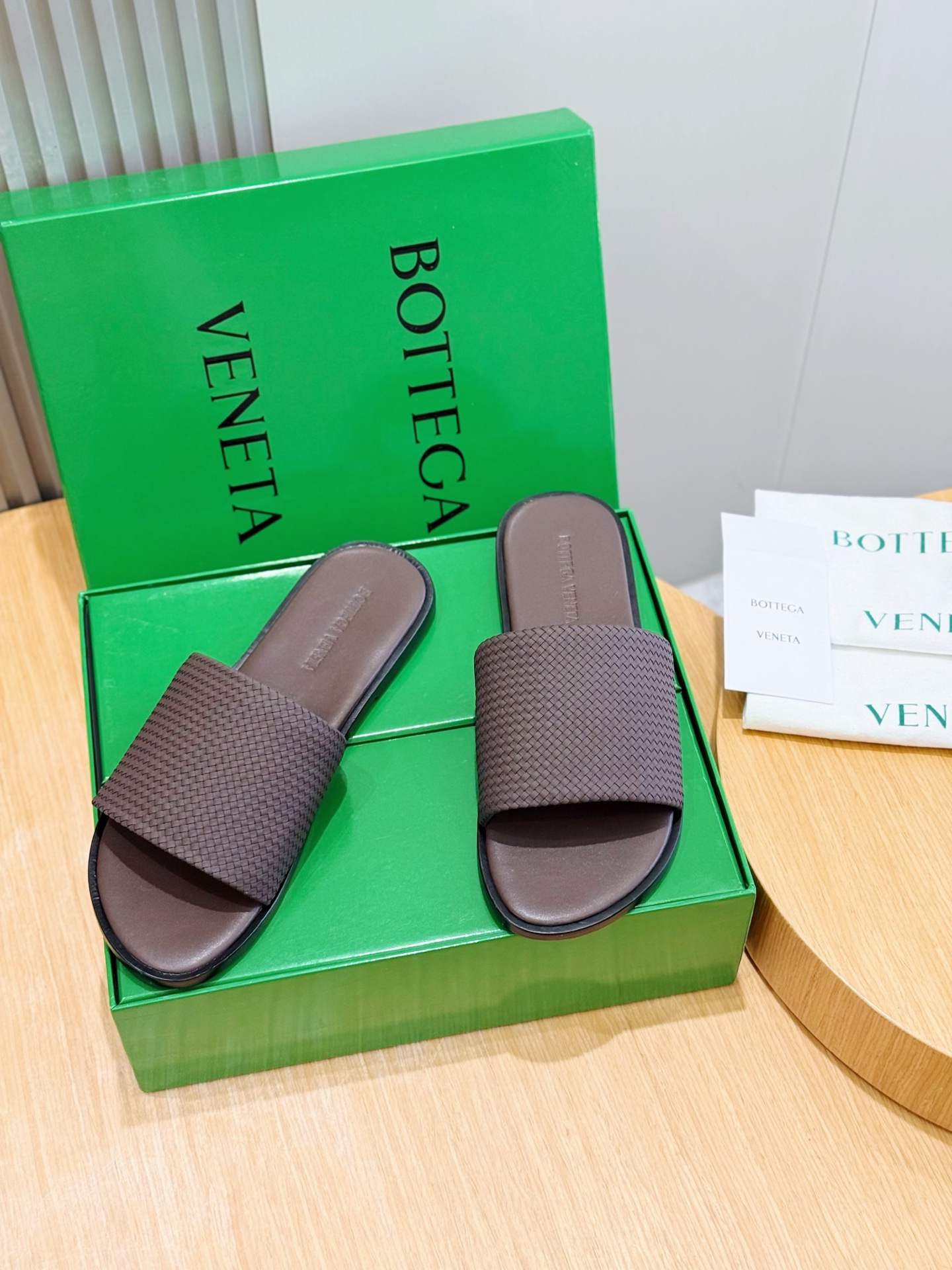 [Bottega Veneta] BV 보테가 베네타 맨즈 웨이브 레더 슬라이드 슬리퍼 신발