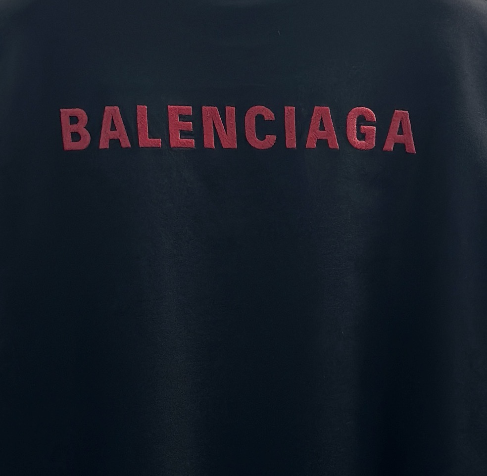 발렌시아가(BALENCIAGA) 레터링 자수 반팔 티셔츠 의류