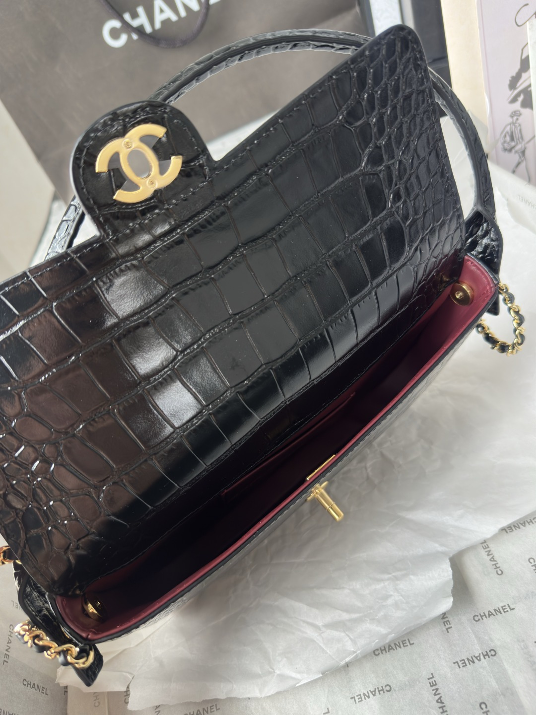 CHANEL 샤넬 26A 크로커다일 엠보스드 탑핸들 플랩백 가방 / AS6425
