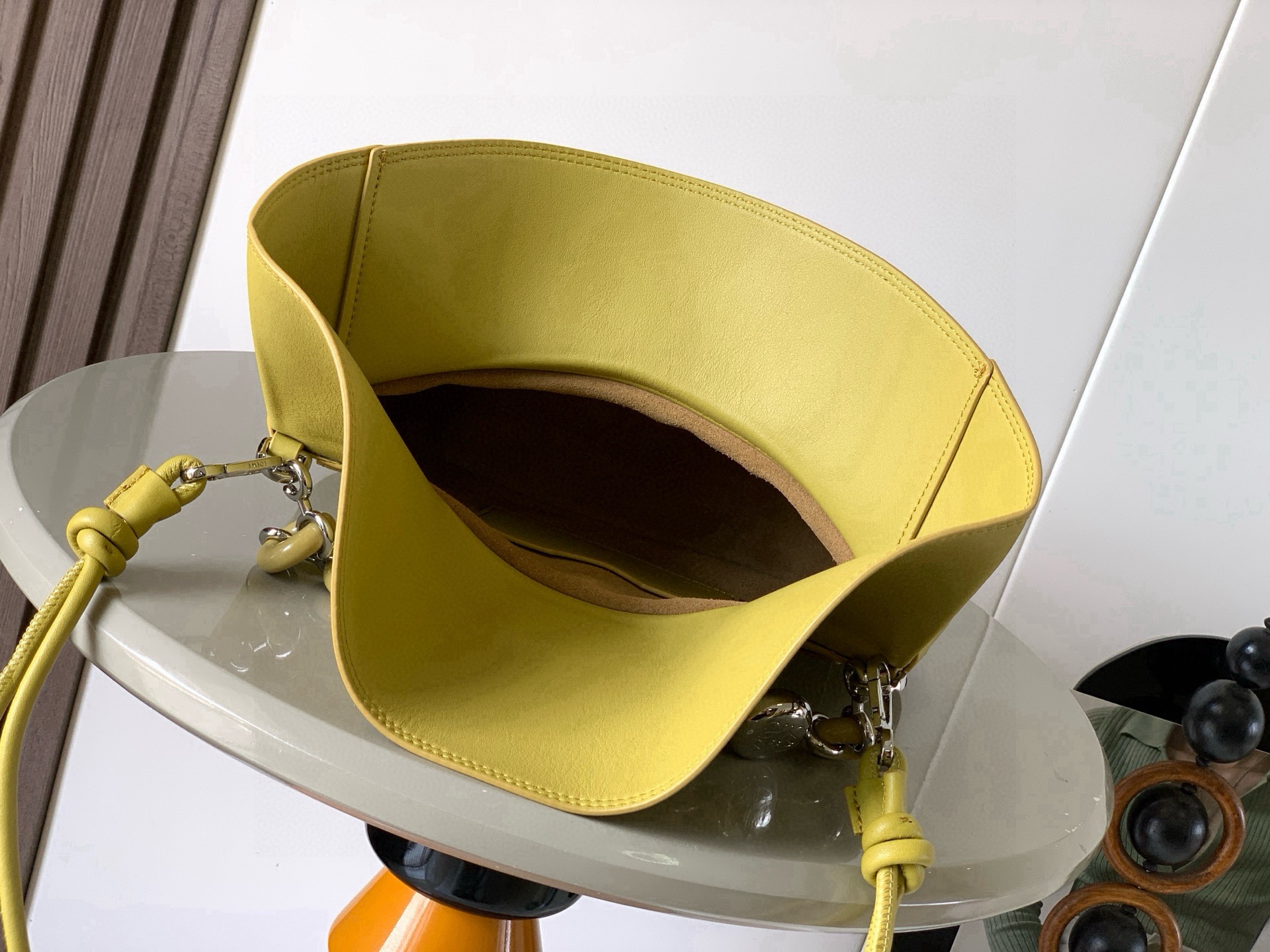 LOEWE 로에베 올라(Ola) 미디엄 핸드백 가방
