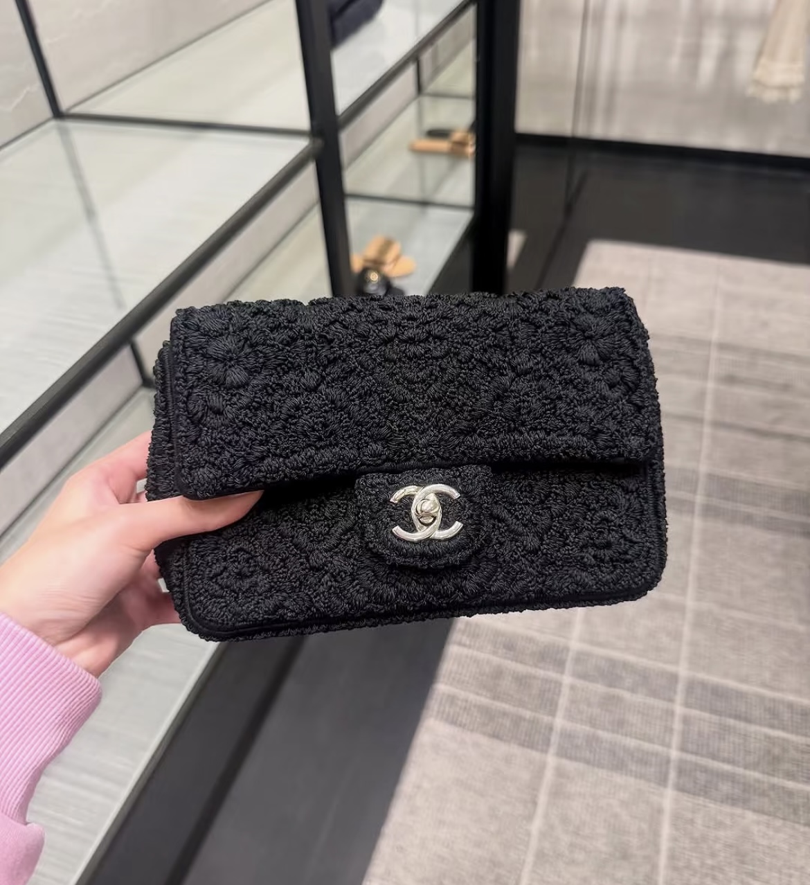 [Chanel] 샤넬 26P 크로셰 미디움 (블랙) 가방