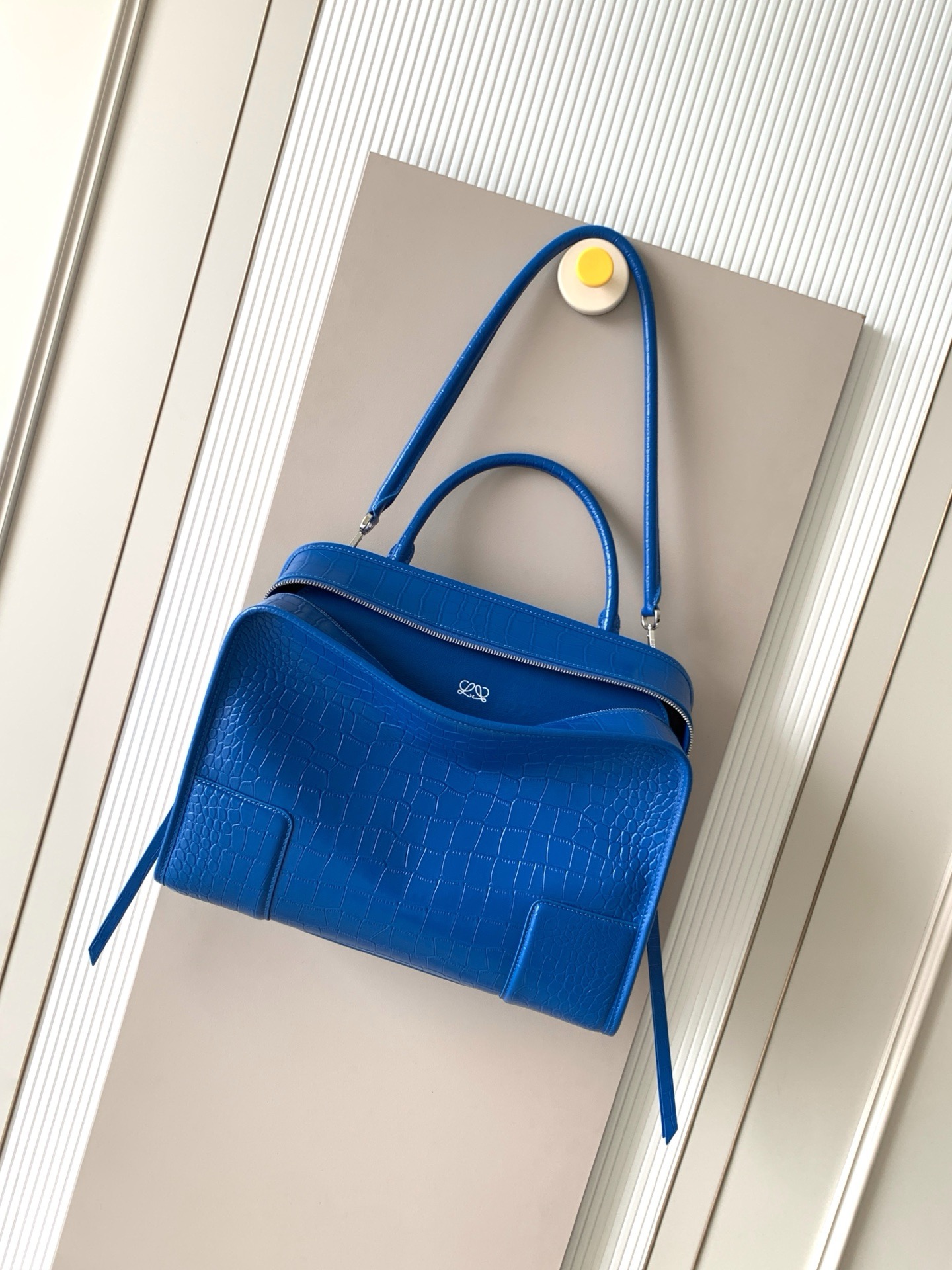 Loewe 로에베 아마조나(Amazona) 180 라지 핸드백 (블루/크로커다일 패턴) 가방