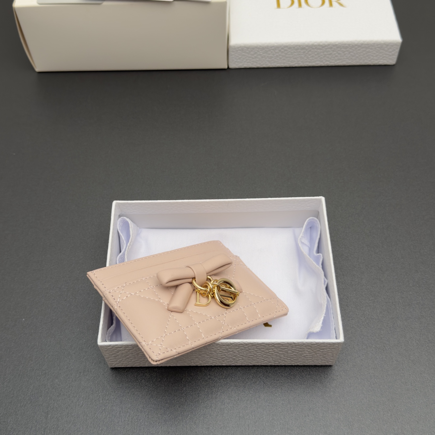 [Dior] 디올 Lady Freesia 레이디 프리지아 까나쥬 램스킨 카드 홀더 지갑