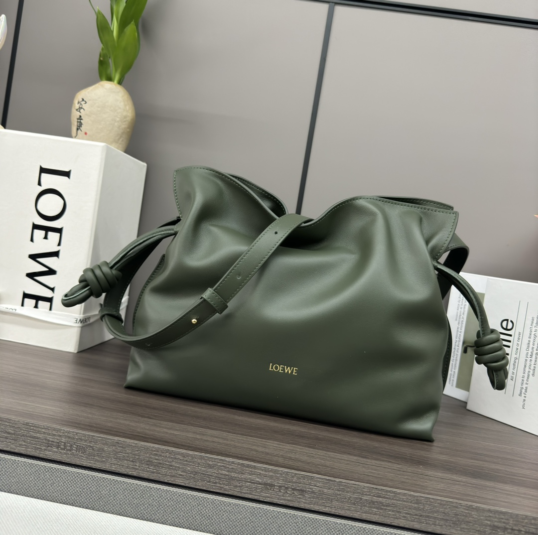 LOEWE 로에베 Flamenco 플라멩코 나파 카프스킨 숄더/클러치백 (미디엄) 가방 / 262386
