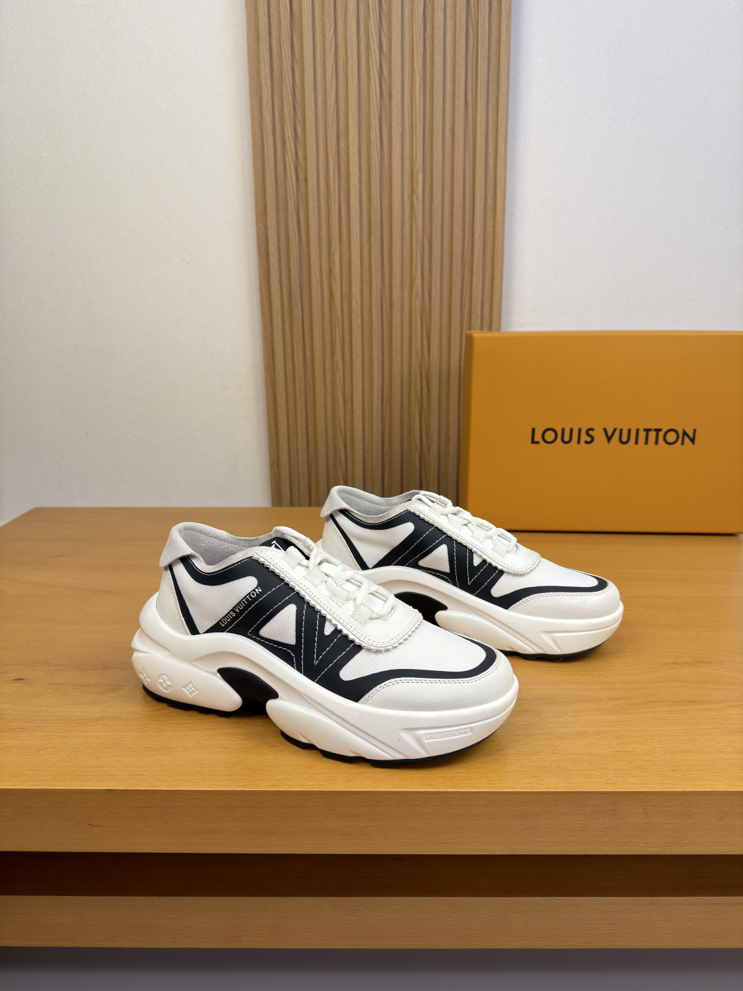 [Louis Vuitton] LV 루이비통 나파 레더 믹스 스니커즈 신발