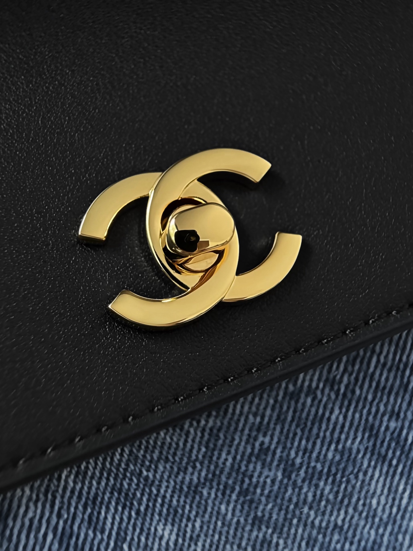 Chanel 26A 샤넬 체인 데님 바게트백 가방