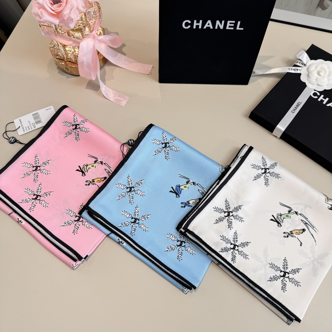 샤넬(CHANEL) 스키 테마 실크 목도리 스카프