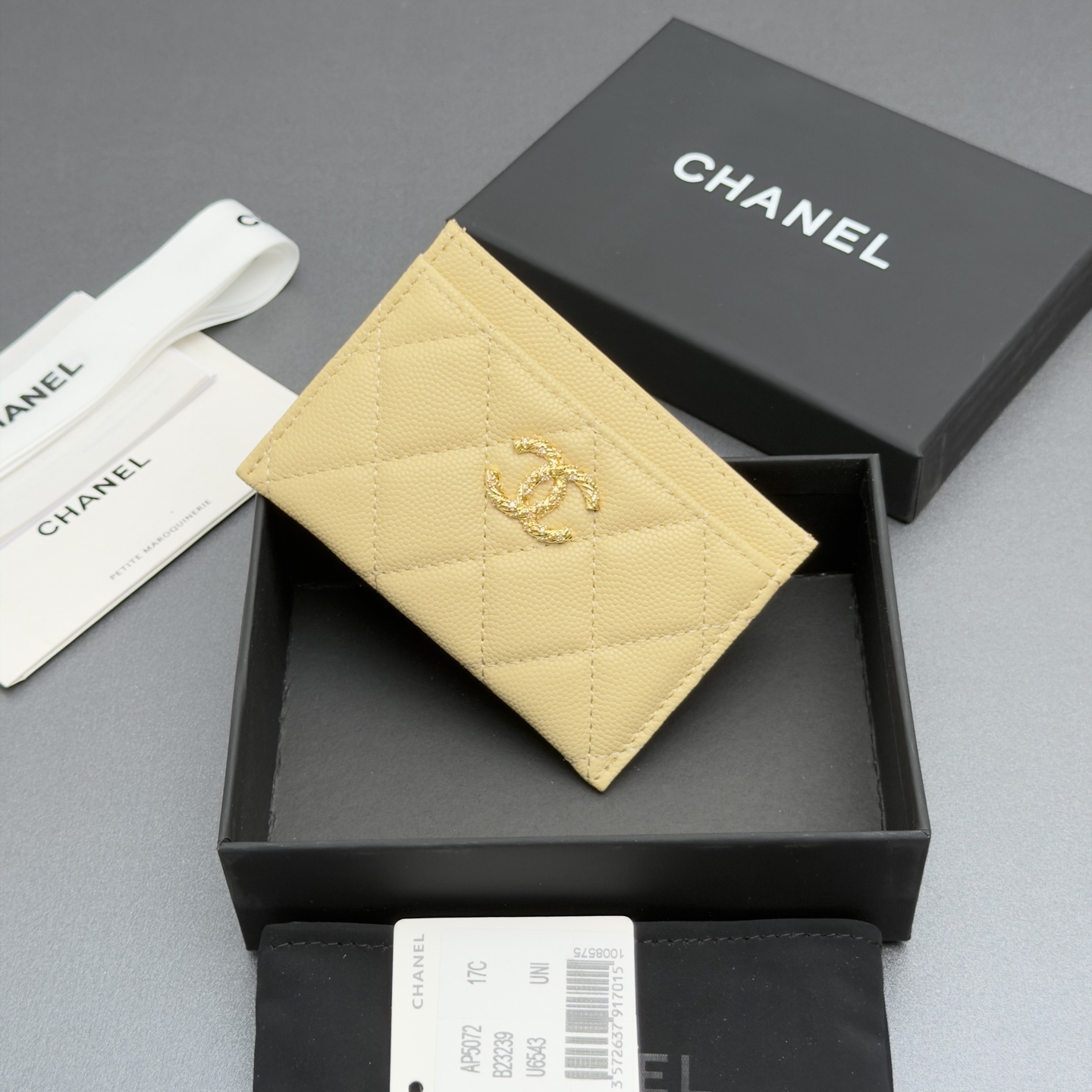 [Chanel] 샤넬 26SS 캐비어 멀티 젬스톤 슬림 카드 홀더 지갑