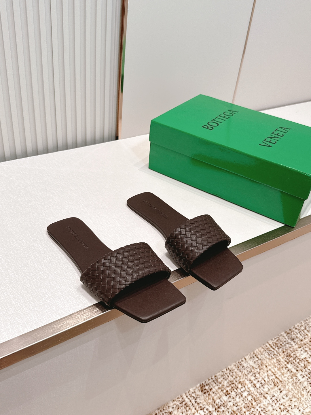 보테가 베네타(BOTTEGA VENETA) 위빙 플랫 슈즈 신발