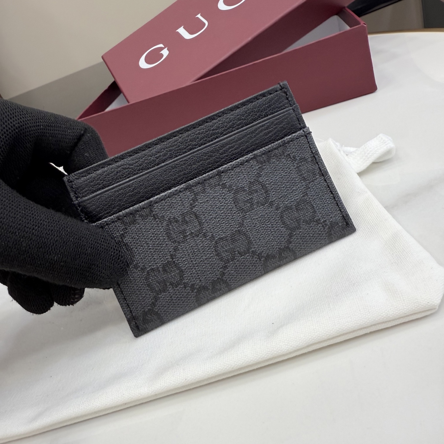 [Gucci] 구찌 (Generation) 에센스 클래식 블랙 GG 수프림 카드 케이스 지갑