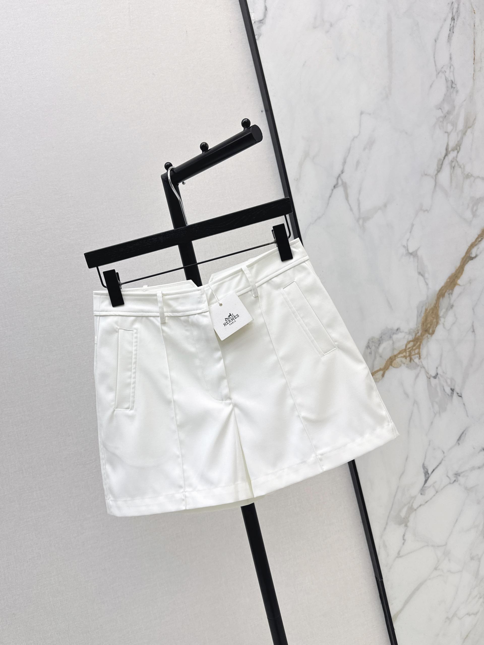 [Hermes] 에르메스 26SS 텍스처드 클래식 숏팬츠 반바지 의류
