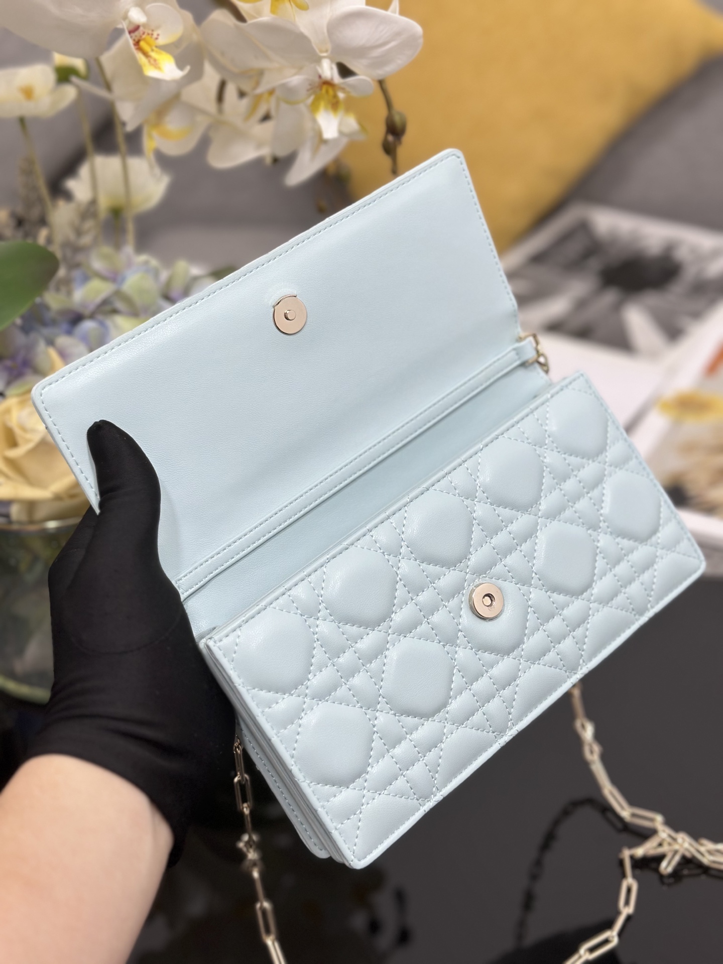[Dior] 디올 미스 디올(Miss Dior) 보우 램스킨 탑핸들 체인 파우치 (WOC) 가방