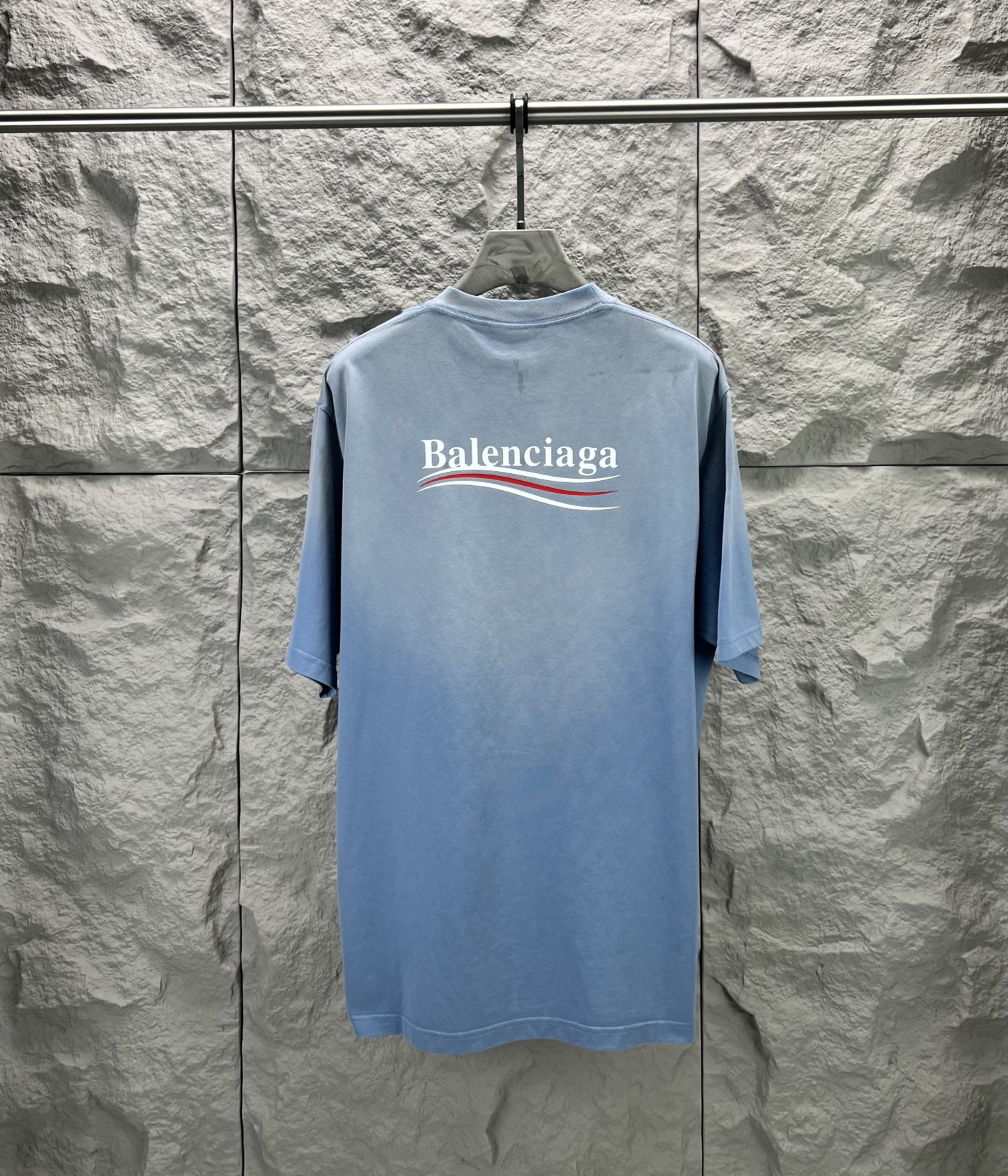 발렌시아가(BALENCIAGA) 코카콜라 웨이브 레터링 프린트 반팔 티셔츠 의류