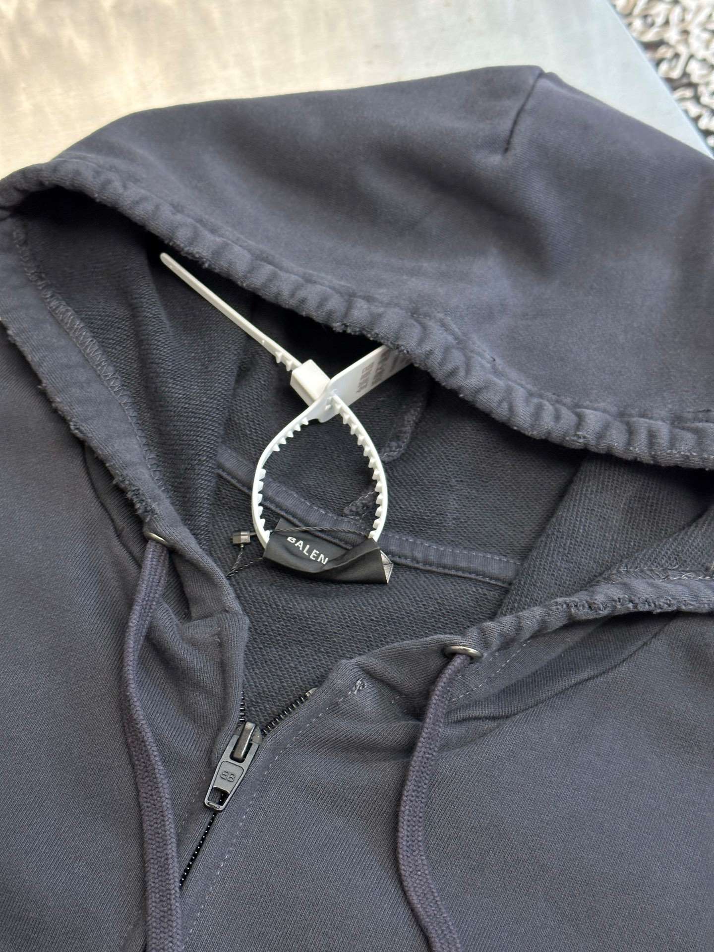 발렌시아가(BALENCIAGA) 워싱 프린트 오버핏 후드 집업 의류