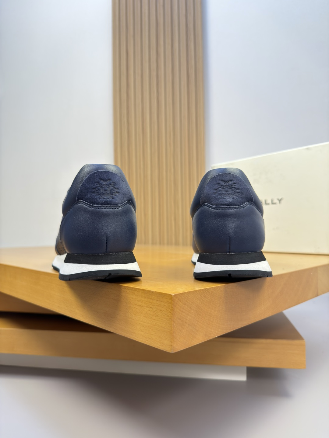 [Bally] 발리 프리미엄 나파·페블 레더 & 스웨이드 콤비 스니커즈 신발