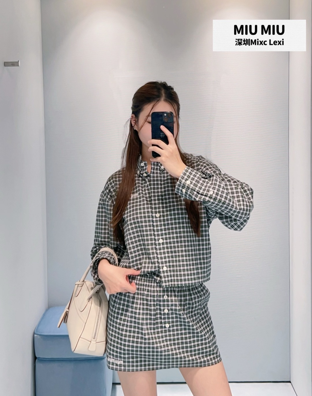 미우미우(MIU MIU) 체크 로고 자수 크롭 셔츠 상의 의류