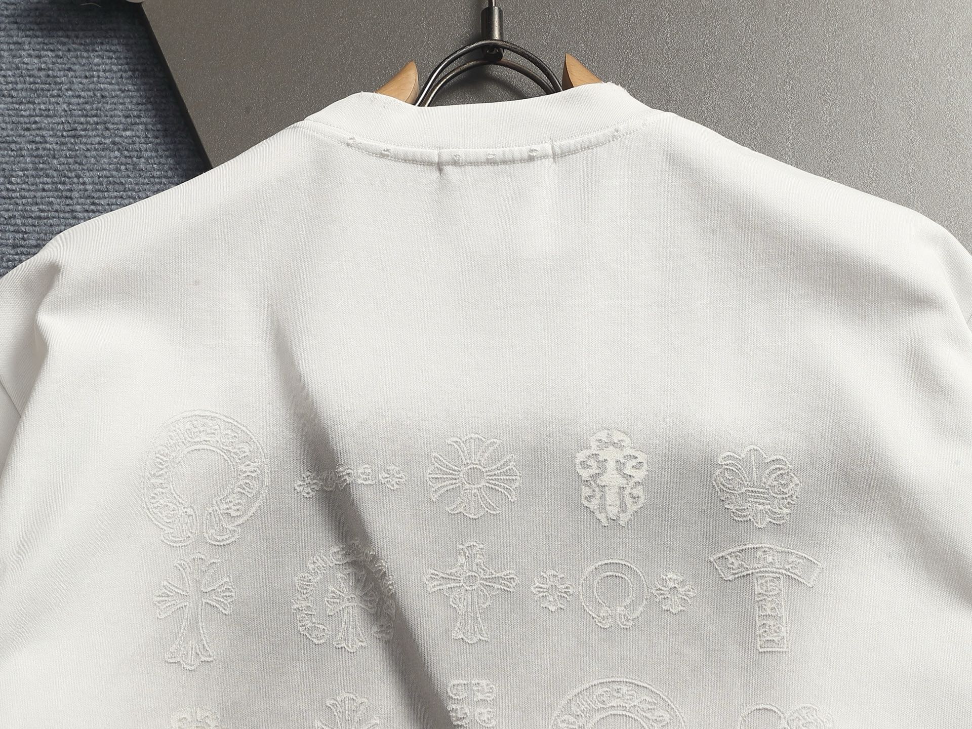 크롬하츠(CHROME HEARTS) 자수 워싱 반팔 티셔츠 상의 의류