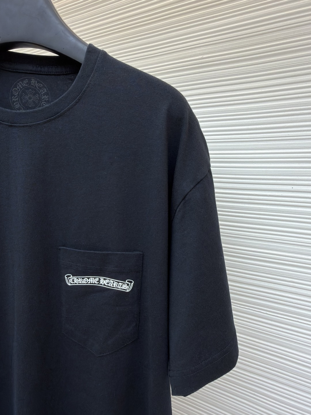 크롬하츠(CHROME HEARTS) 스크롤 프린트 티셔츠 상의 의류