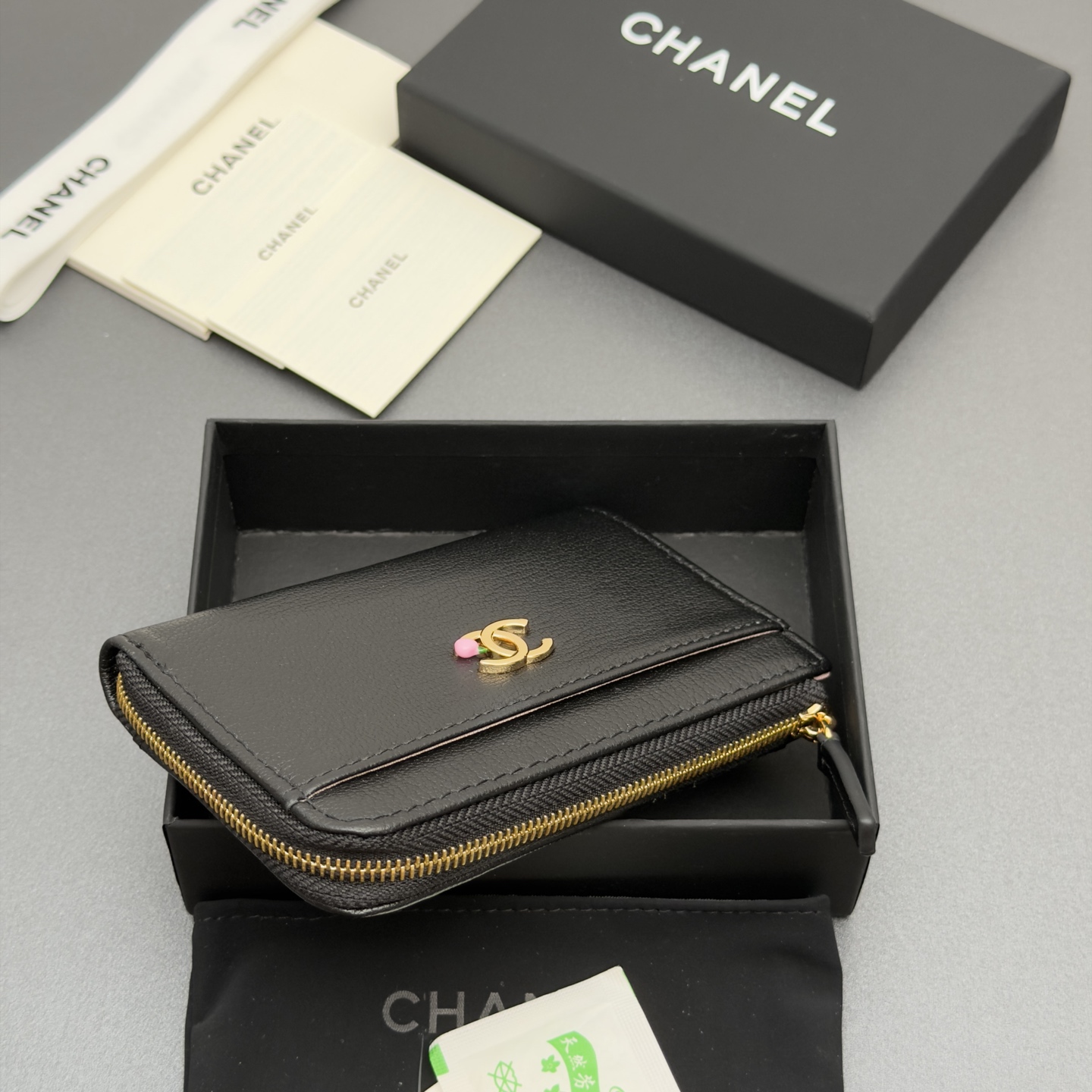 [Chanel] 샤넬 메탈 로고 지퍼 카드/코인 지갑