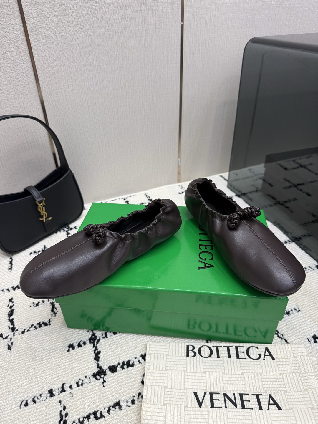 보테가 베네타(BOTTEGA VENETA) 인트레치아토 발레리나 플랫 신발