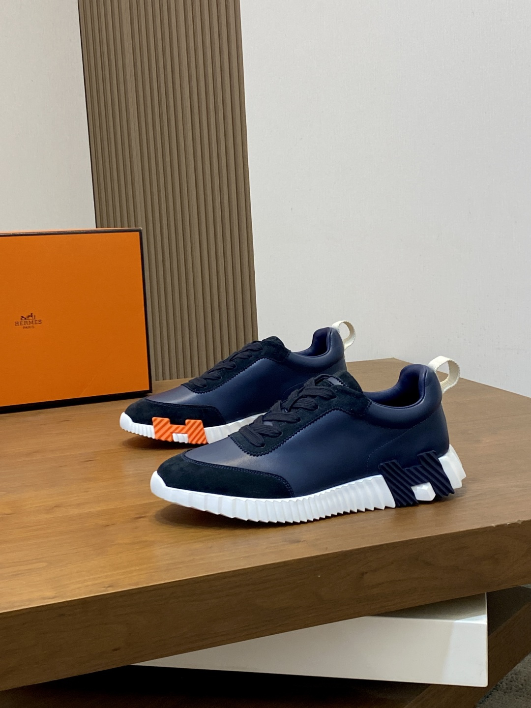 [Hermes] 에르메스 바운싱(Bouncing) 프리미엄 카프스킨 & 고트스킨 스니커즈 신발