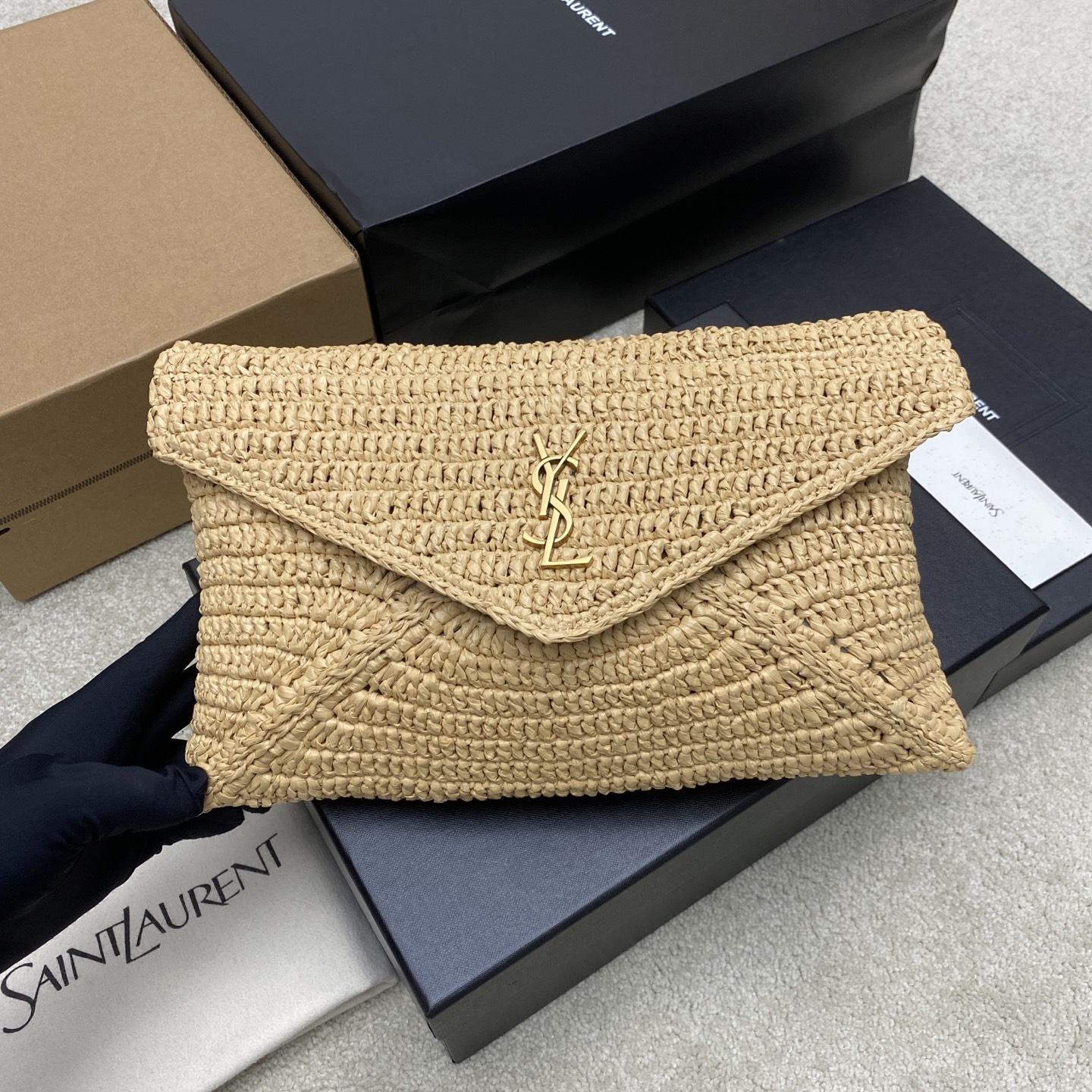 YSL 생로랑 카산드라(Cassandre) 라피아 엔벨로프 클러치 백