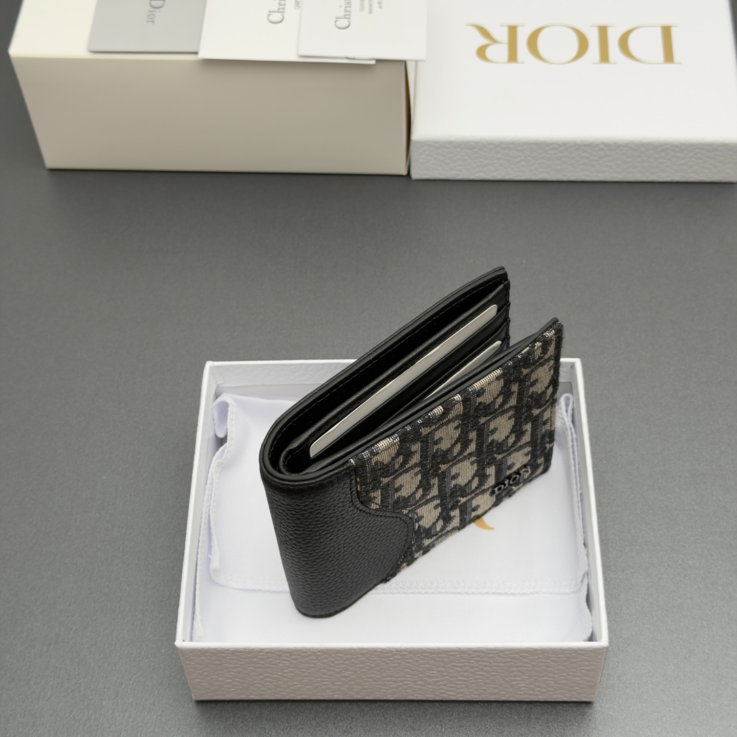 Dior 디올 맨즈 쇼트 새들 바이폴드 지갑