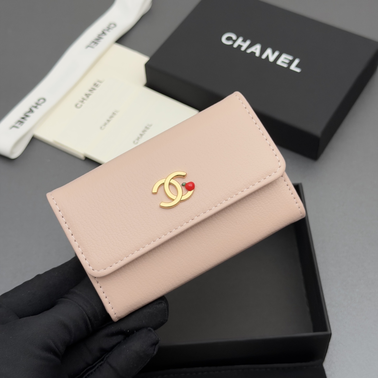 [Chanel] 샤넬 메탈 로고 스냅 카드 지갑
