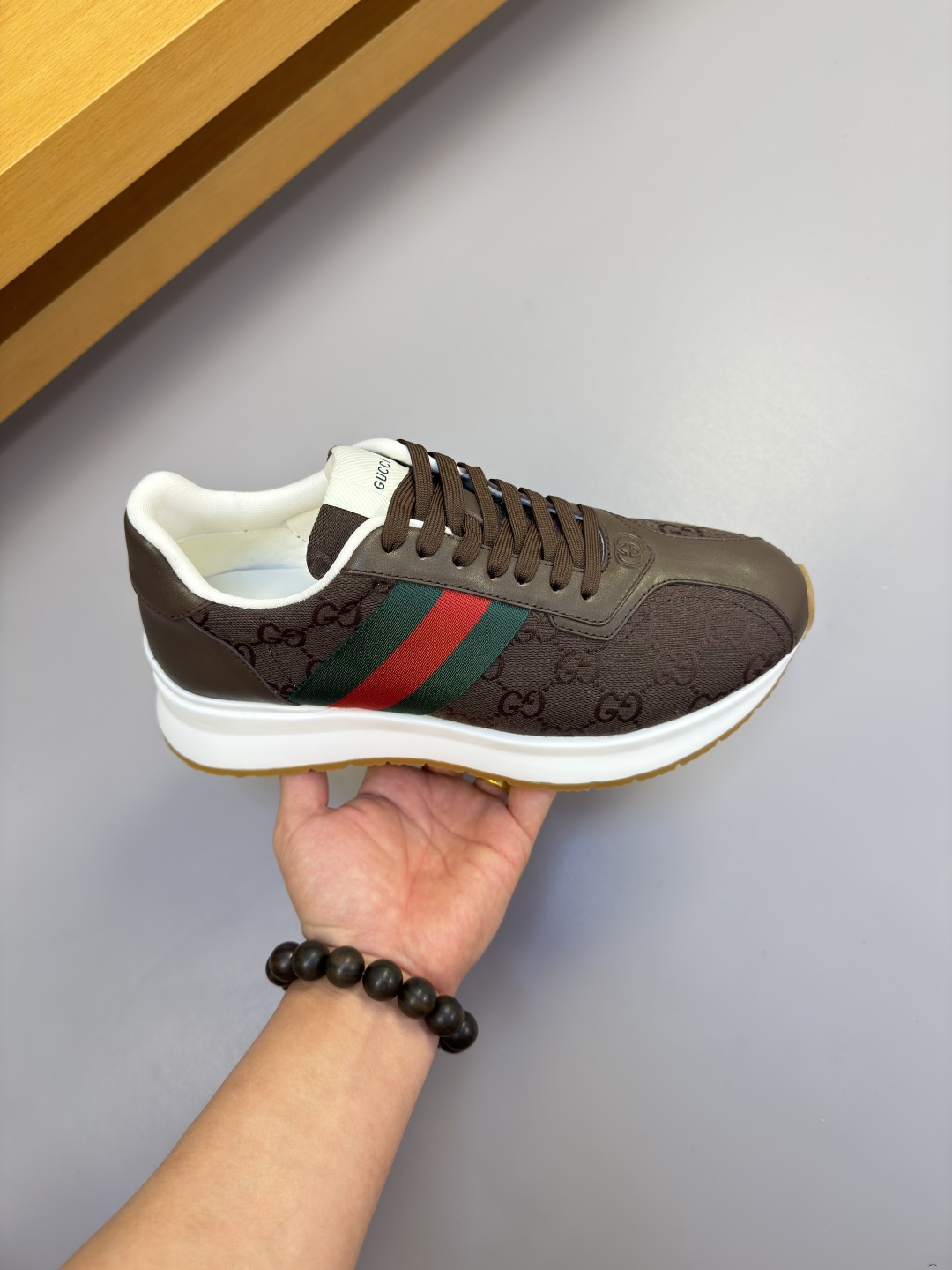 [Gucci] 구찌 프리미엄 나파 & 웹 스트라이프 콤비 스니커즈 신발