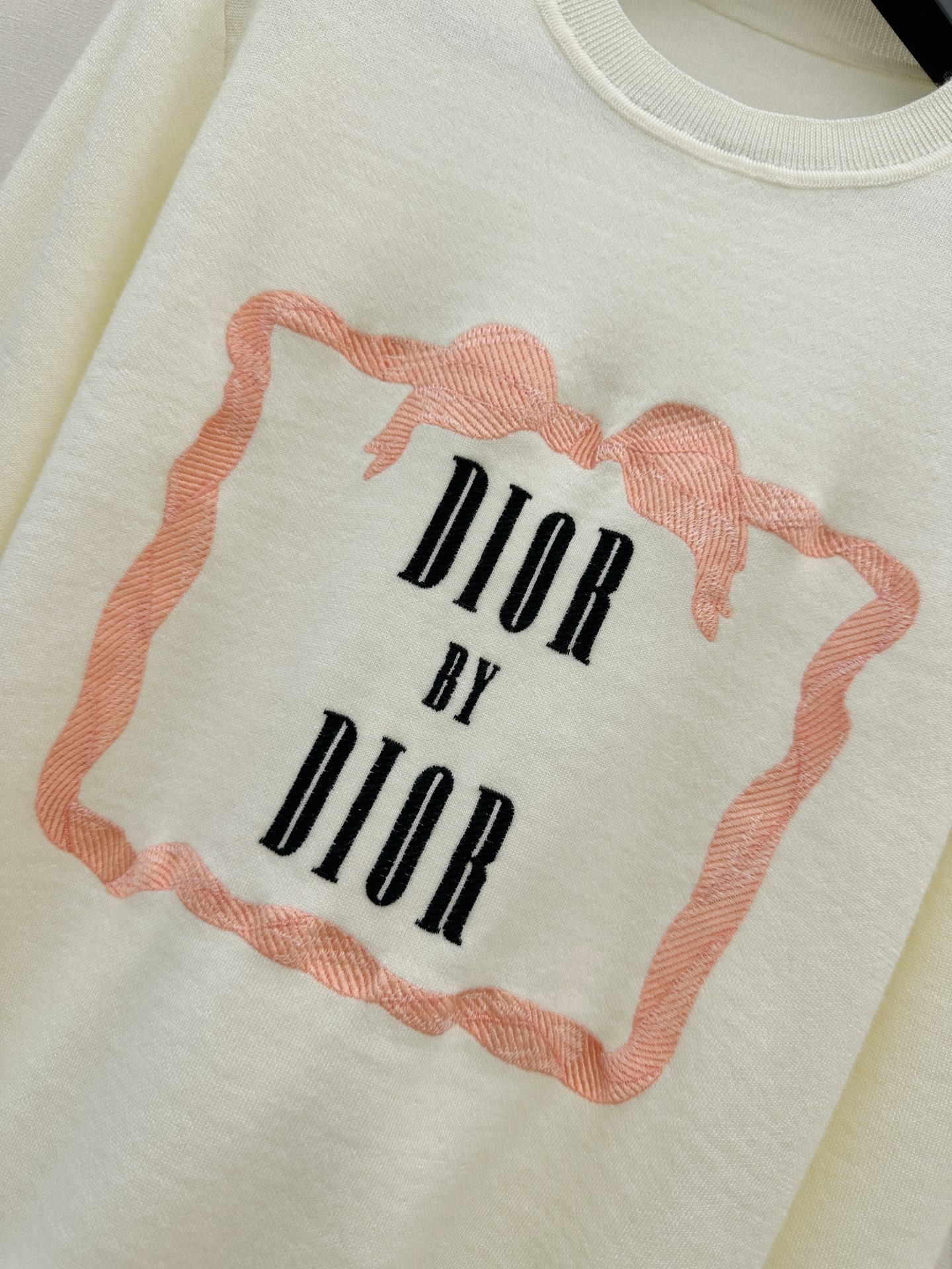 디올(DIOR) 배색 자수 캐시미어 니트 상의 의류