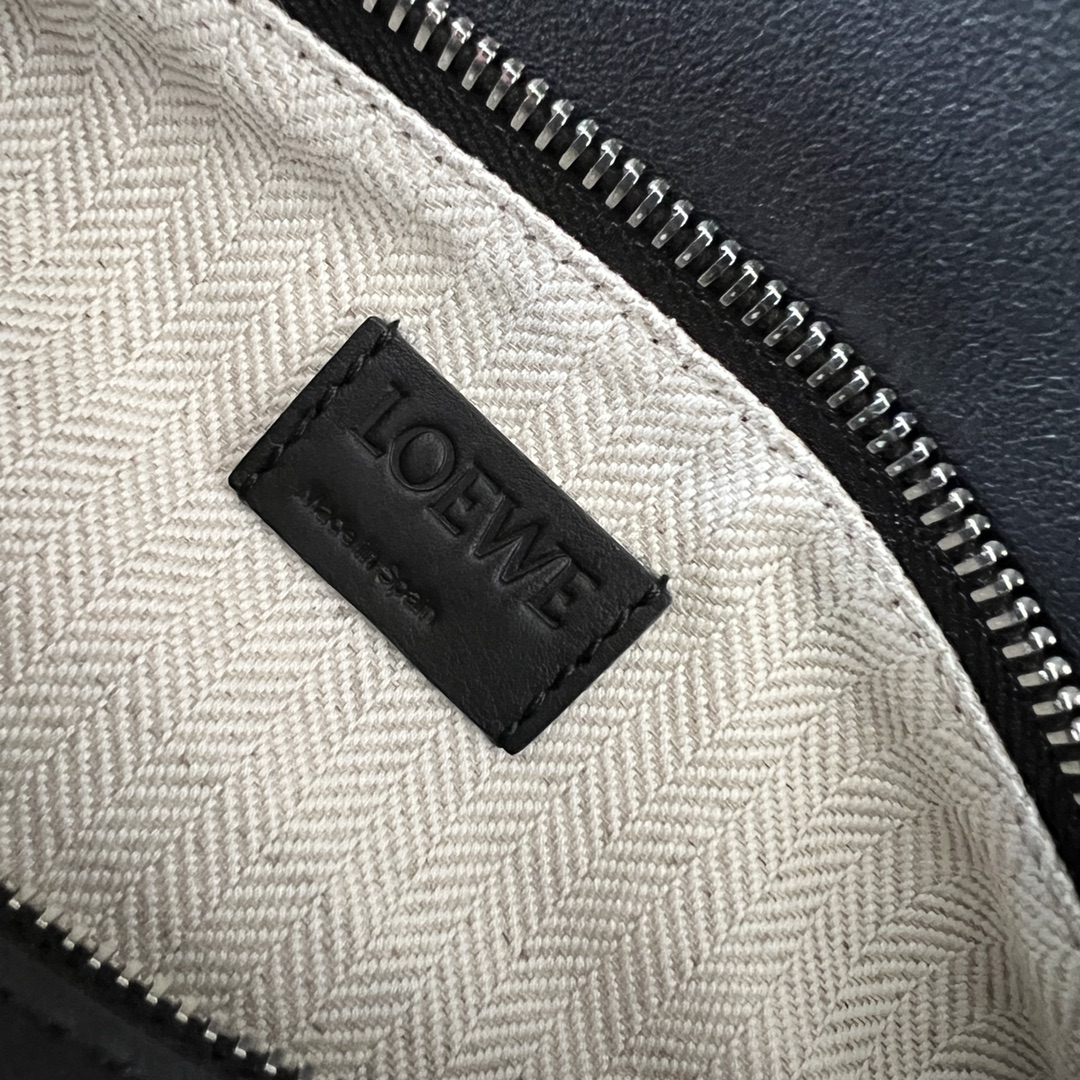 Loewe 로에베 퍼즐 엣지(Puzzle Edge) 스몰 핸드백 가방