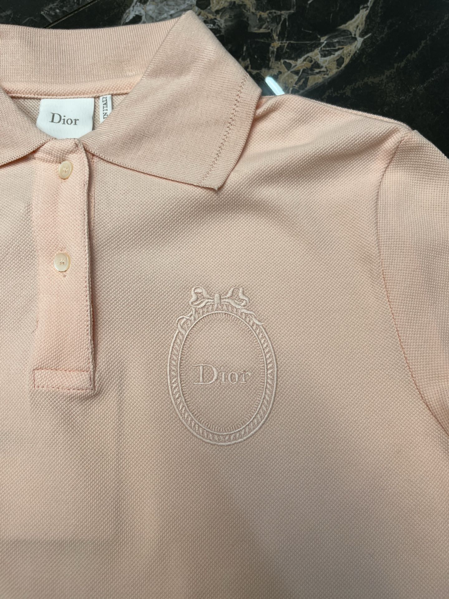 디올(DIOR) 메다이옹 자수 폴로 셔츠 상의 의류