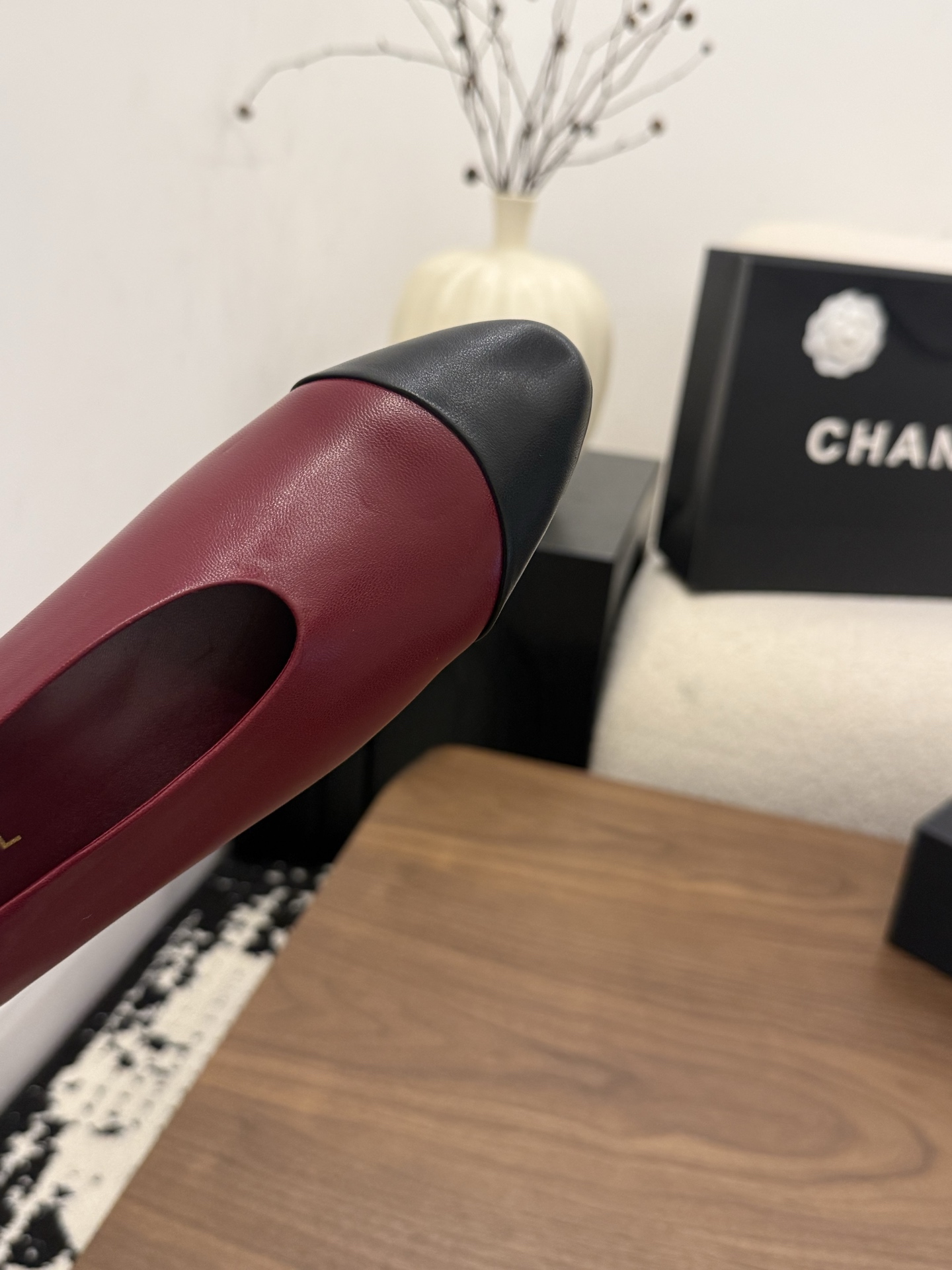 샤넬(CHANEL) 주름 디테일 스틸레토 펌프스 신발