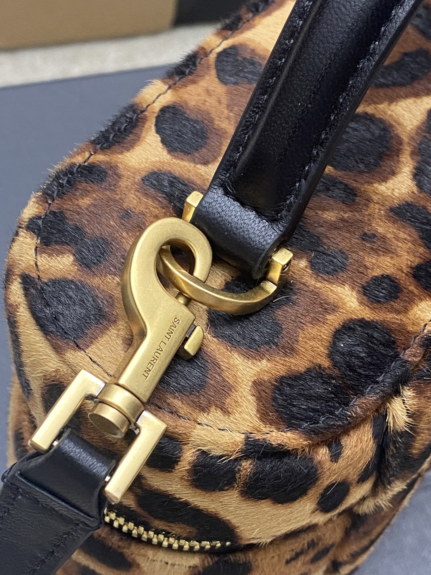 YSL 생로랑 가비(Gaby) 레오파드 화장품 케이스 파우치 백 가방