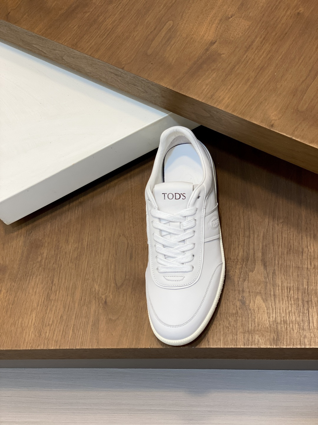 [Tod's] 토즈 맨즈 레더 드라이빙 로퍼 / 페니 뮬 스니커즈 신발 복제