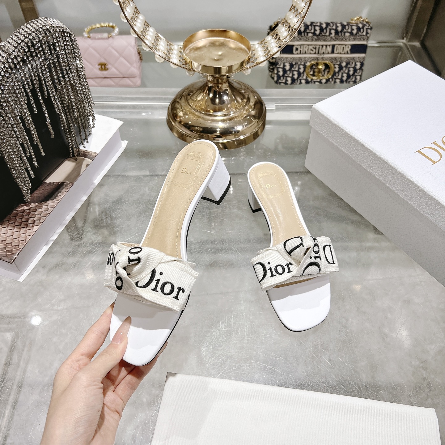 디올(DIOR) 리본 미들힐 슬리퍼 신발