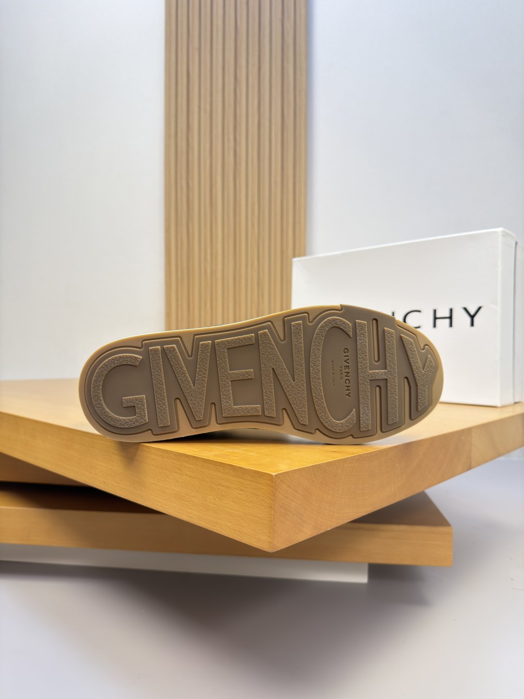 [Givenchy] 지방시 프리미엄 나파 & 스웨이드 콤비 스니커즈 신발